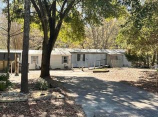 186 Stillwater Rd, Freeport, FL 32439