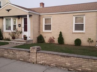 541 Grand Ave, Pawtucket, RI 02861