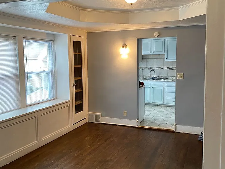 4720 Rockwood Rd — Photo 2