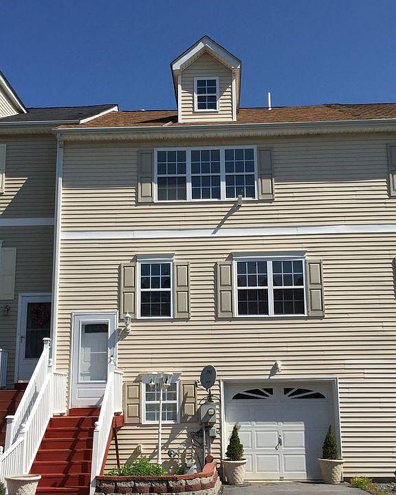 1st image of 62 Peach Pl