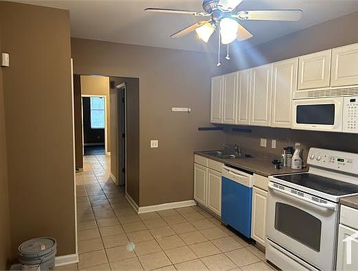 5th image of 4305 Margaretta Ave Floor 2
