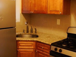 3268 48th St APT 2R, Astoria, NY 11103