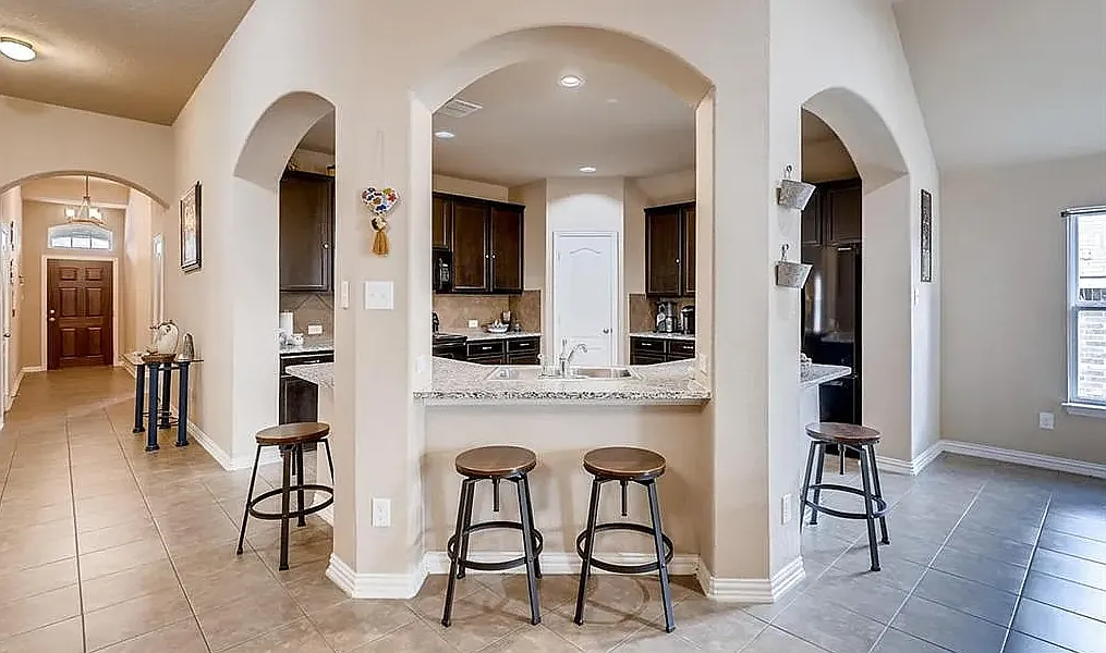Building Photo - 7639 Mission Ledge