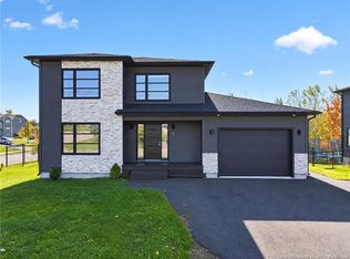 4 Francfort Cres, Moncton, NB E1G 5W6