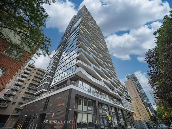 85 Wood St #3203, Toronto, ON M4Y 0E8