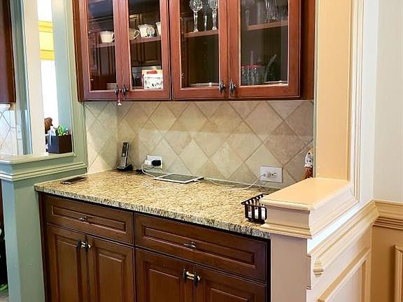 5th image of 3585 Glenaireview Ct