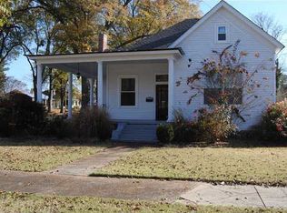108 N High St, Tuscumbia, AL 35674