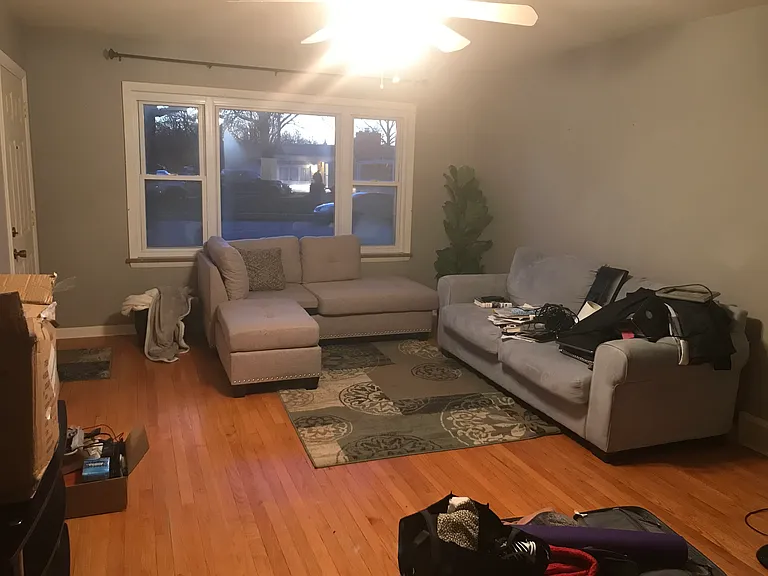 1669 Desoto Ln — Photo 3
