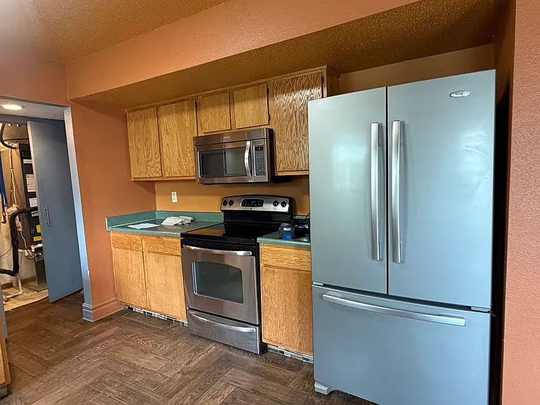1420 Blue Brook Way — Photo 10