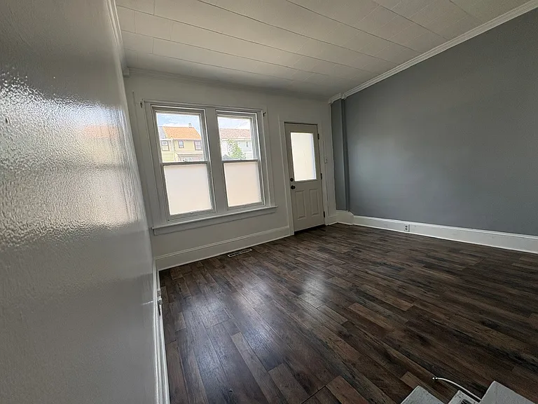 639 Martins Ln — Photo 13