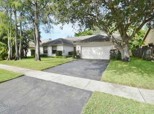 5245 NW 75th Ave, Lauderhill, FL 33319