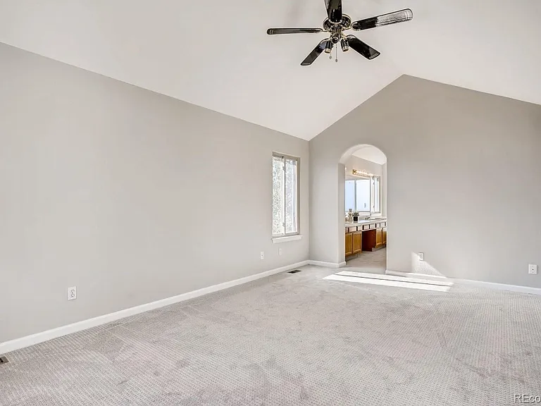 2421 S Waco Ct — Photo 14