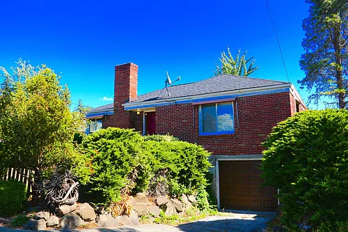 8618 Seward Park Ave S Photo 1