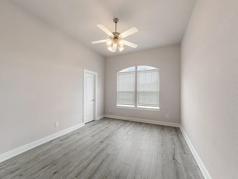 1524 N Bluebonnet Ln — Photo 15