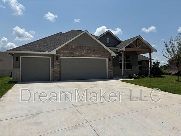 2nd image of 3002 Hollow Crest Ln