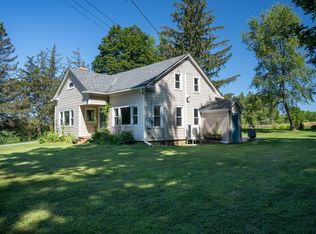 374 Overlea Rd, North Bennington, VT 05257