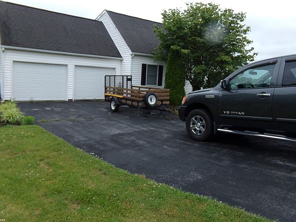 2nd image of 3847 Bainbridge Dr