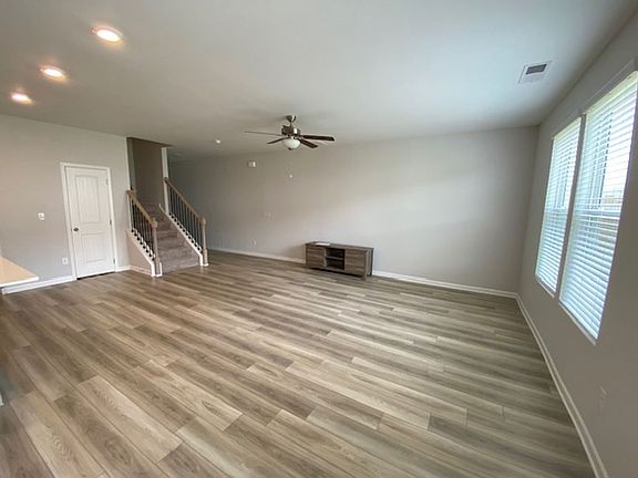 4th image of 3148 Raiden Cir