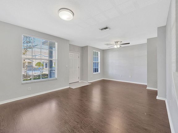 4th image of 6106 Olivedale Dr