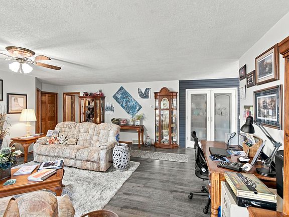 4th image of 521 E Lightner Ave