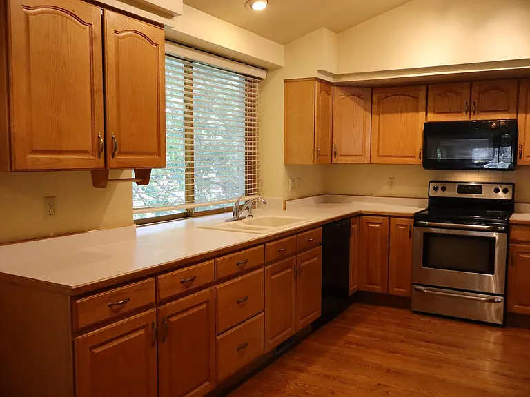 5319 Fairway Six Dr — Photo 9