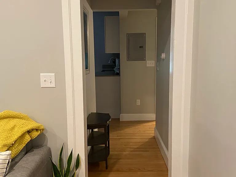127 Sylvan St #3 — Photo 5