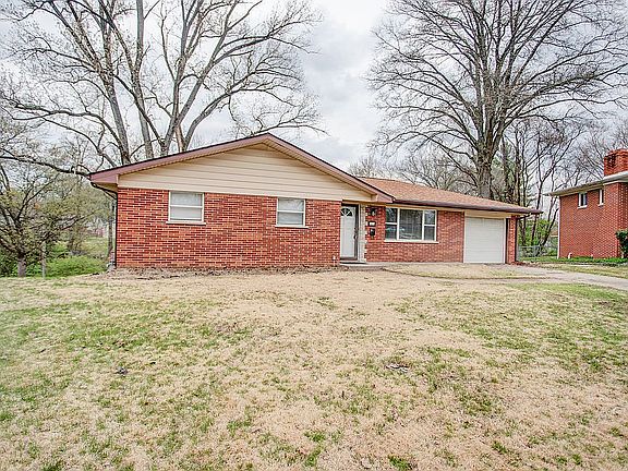 3Bed 3Bath 4th Bed Possible