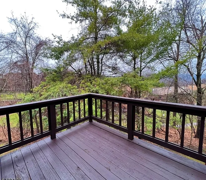 20 Augusta Dr #8 — Photo 12