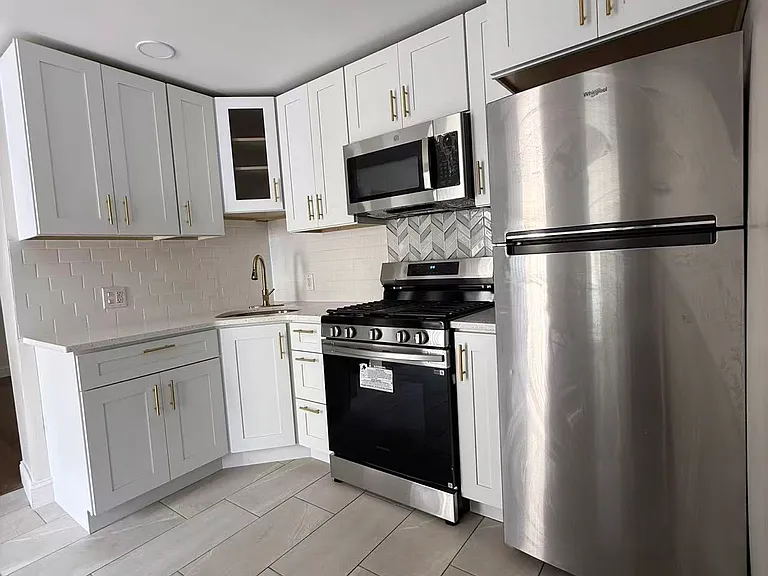 1314 Jackson St — Photo 3