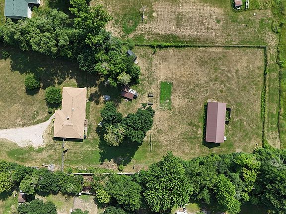 3rd image of 3488 E Rosebush Rd