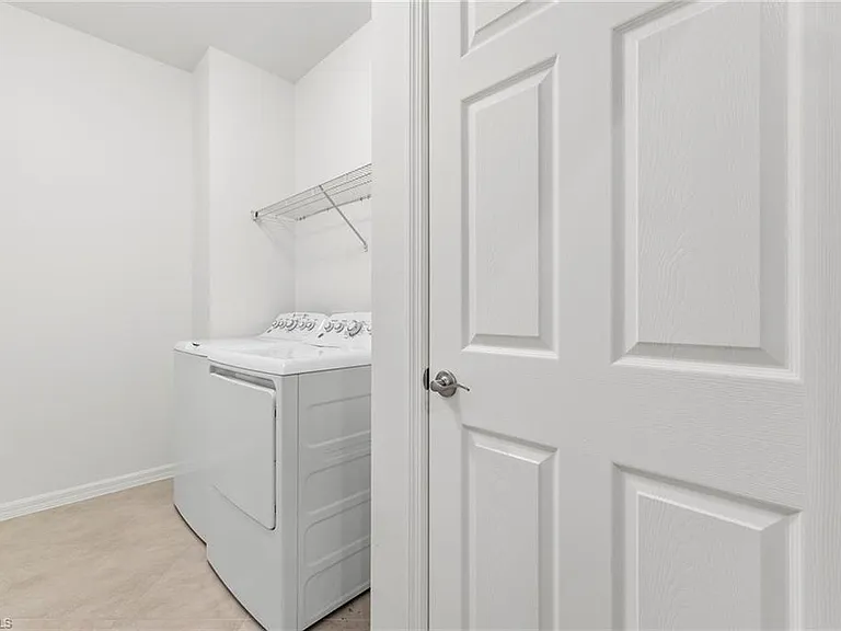 10818 Alvara Way — Photo 16