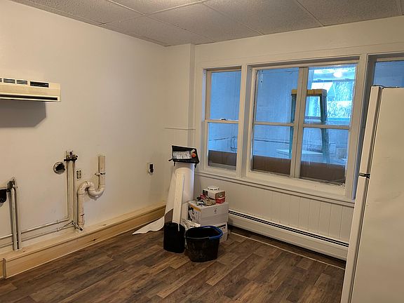 4th image of 470 Main St #10