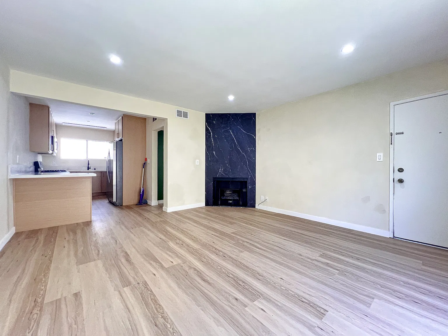 4528 Murietta Ave — Photo 1