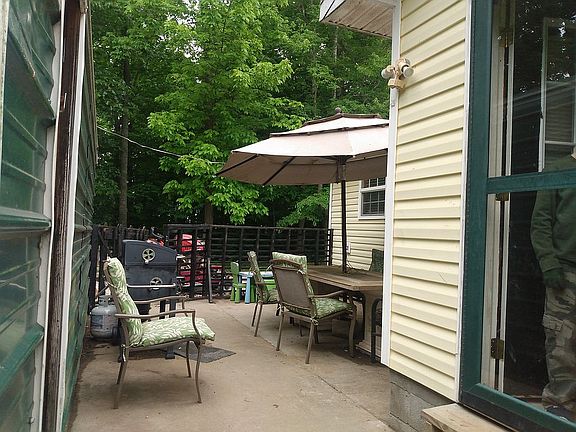 2nd image of 644 Pond Circle Rd