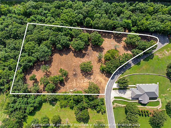 3rd image of Wilderness Ln