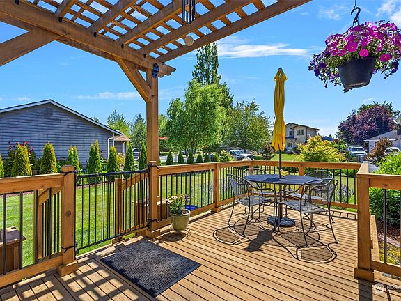 5th image of 26501 Fox Hill Drive N
