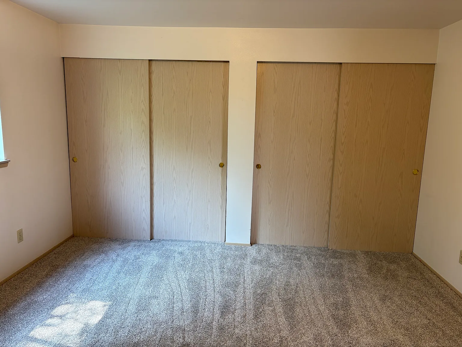 2 bed, 1292 sqft, $1,975 — Photo 3