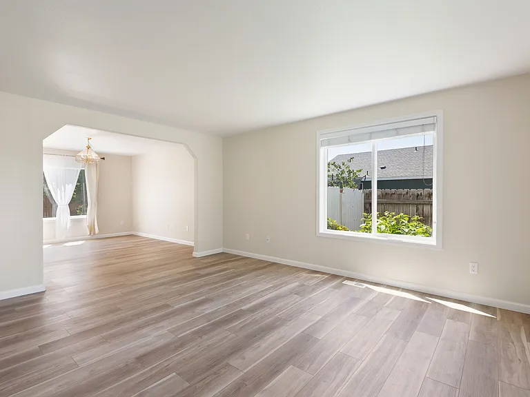 9104 Jersey Dr — Photo 6