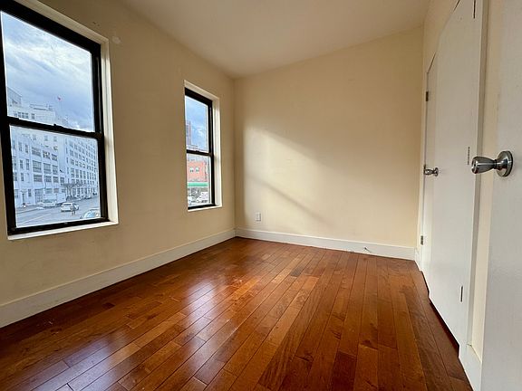 3rd image of 657 Flushing Ave #1