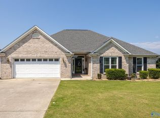 886 Glenwood Dr SW, Hartselle, AL 35640