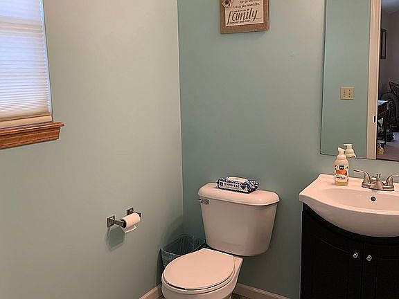 3rd image of 1945 Hollowbrook Dr