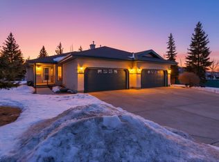 2405 Riverbend Rd NW, Edmonton, AB T6R2Z2