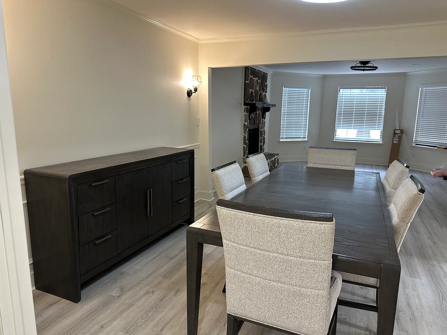 2285 Rock Springs Rd — Photo 2