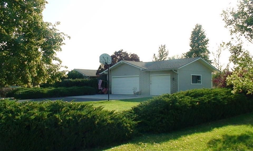 1st image of 15805 N Gleneden Dr