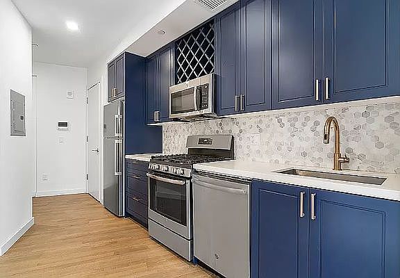 4th image of 41-32 27th St Penthouse C