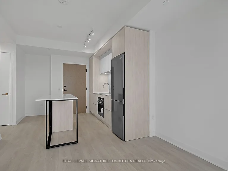 130 River St #909 — Photo 10