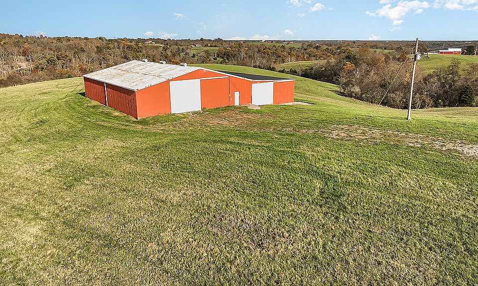 2nd image of 6864 Palmer Rd