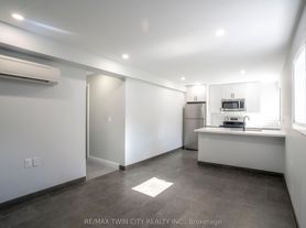 130 Elgin St
