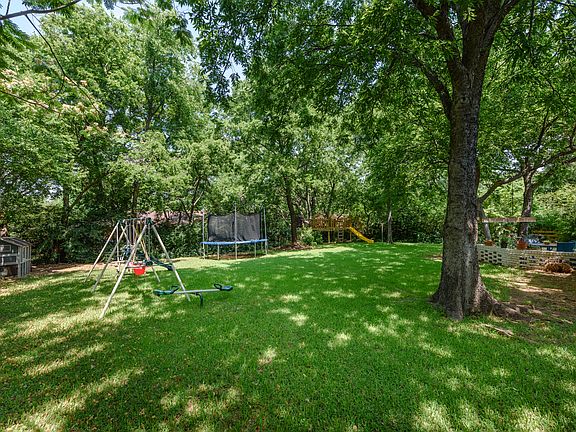 2nd image of 2809 Wilsonwood Dr