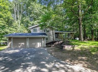 20 Kings Point Ln, Washingtonville, NY 10992